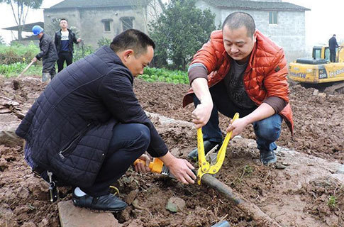 决战脱贫“沙场” 凸显英雄本色