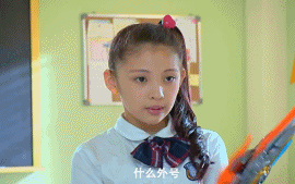 更有脑洞大开的网友认为,男人的乳头是用来测量风速和气温的(really?