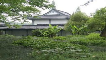 简介 唐云艺术馆 唐云艺术馆是杭州市属公益性的文博事业单位,于1999