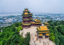 南京狮子山上的阅江楼