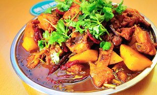 宴遇融合餐饮 大盘鸡3-4人餐,美味不停歇