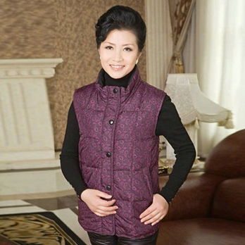 <em>千仞岗</em>中老年妈妈装羽绒<em>马甲</em>1648 紫红 165/8