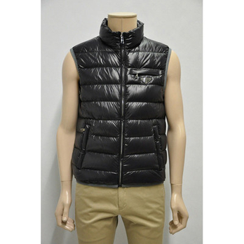 <em>男士羽绒马甲外套</em>