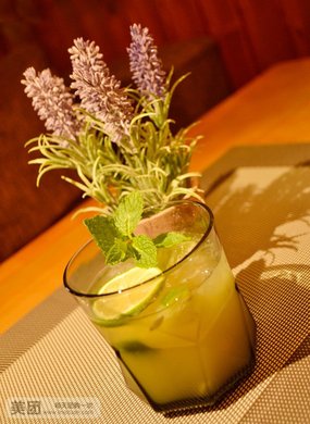 特调饮品套餐,建议2人使用,提供免费WiFi