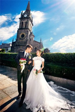 艾菲尔婚纱摄影,12套服装造型,浪漫海景,全程高