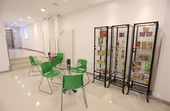 【汉庭海友酒店(北京定慧寺店)】地下室大床住