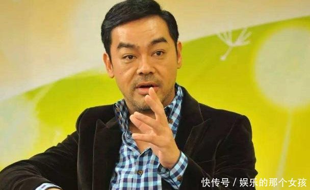 54岁的刘青云新片将上映,白天拍戏晚上刷碗,生