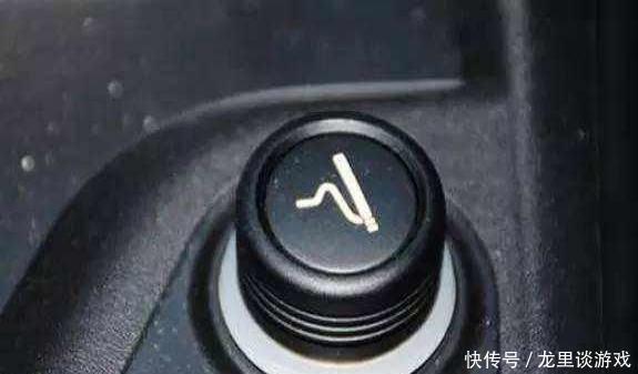 开车抽烟扣分吗