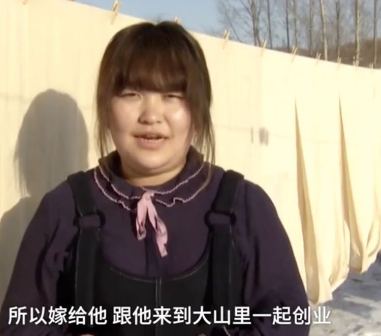 豆腐哥捡书包归还,感动大学生:愿做你的豆腐西