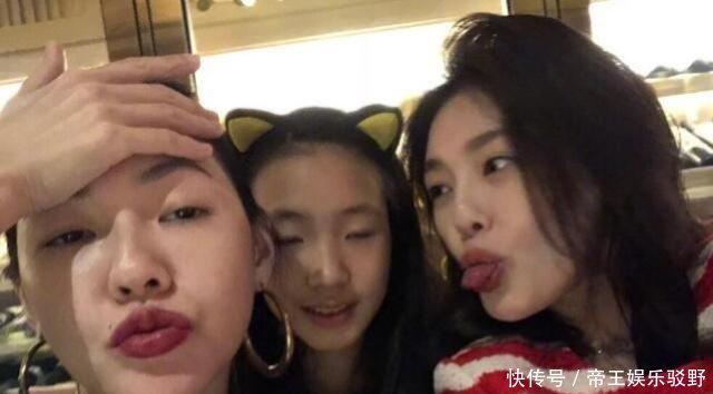 小s晒与大s聚餐合照,两姐妹同框比美胜负难辨