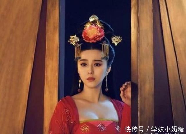 红衣扮相的古装美人,范冰冰霸气,赵丽颖乖巧,她