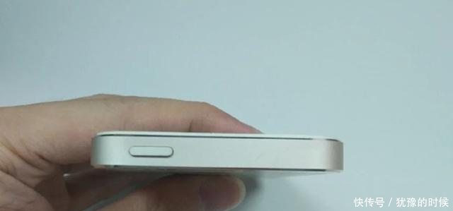 300元买了一台iPhone 5S,恢复出厂设置后变砖