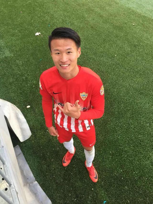 未来国足希望,一传一射足球队6比0大胜