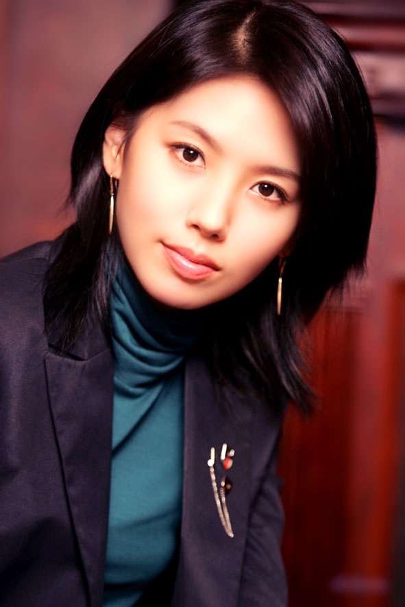 她是韩国最有气质的冷美人，却因潜规则自杀身亡！