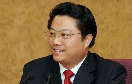 南京市委书记杨卫泽被免职 杨卫泽个人简历资