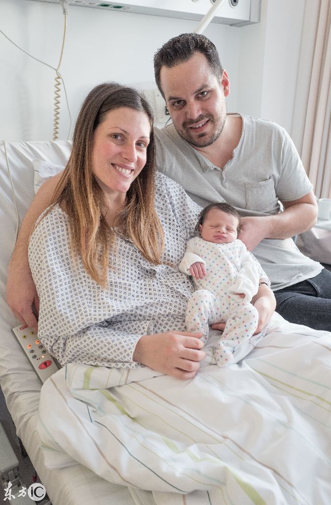 在鼓励生育的德国,18年第一个出生的他,上新闻