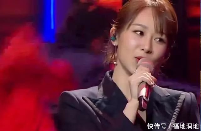 他们演技精湛,唱起歌来也是丝毫不逊色,邓伦杨