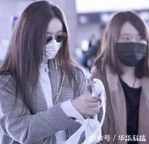 赵丽颖怀孕6个月机场被拍,身材发胖到不如路人