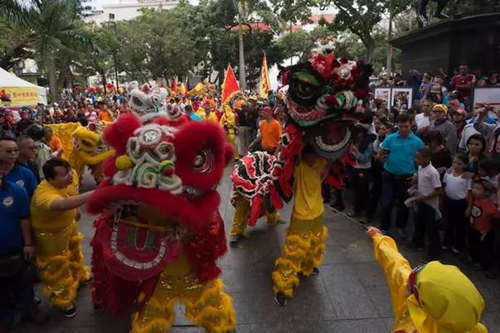 委内瑞拉\＂春节庙会\＂一年比一年热闹!