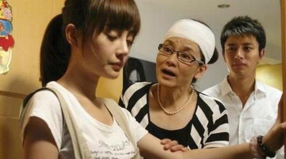 二胎宝妈控诉婆婆她不帮我带孩子,我就不帮她