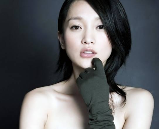 张翰的花裤衩,周迅的礼服,都不及她一件衣服穿20年都不舍得扔!