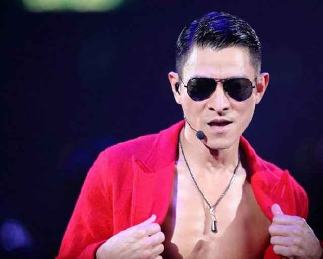 刘德华演唱会事件后续,面对粉丝不退票,补偿方