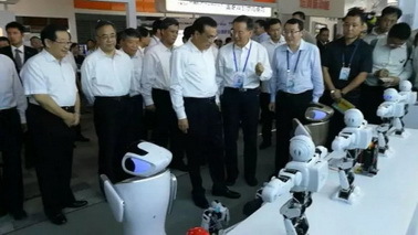 幻维世界参展全国双创周 李克强总理参观并听取汇报