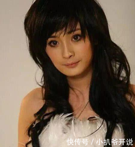 杨幂刚出道写真旧照被疯传, 网友 有没有整容一