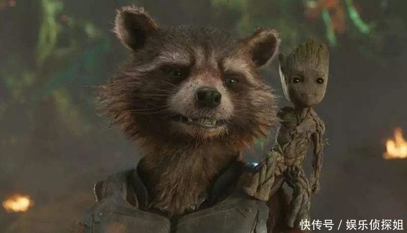 《复联4》被官方剧透?快死的钢铁侠被神秘人