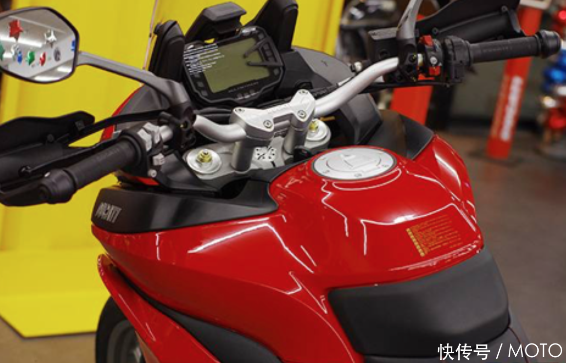 杜卡迪Multistrada 950多功能冒险摩托车实车鉴