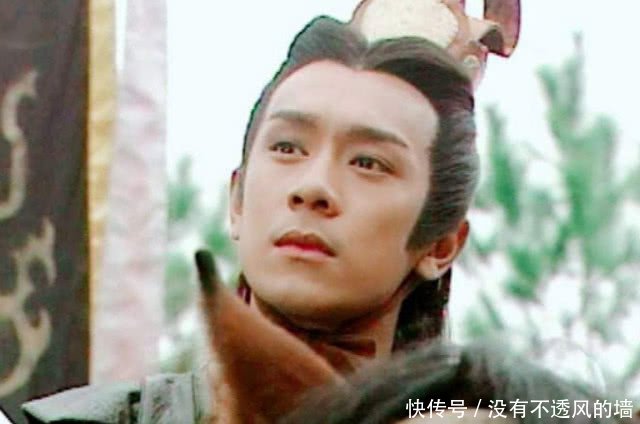 吒,前三位都演成了二傻子,唯独他才是最经典的