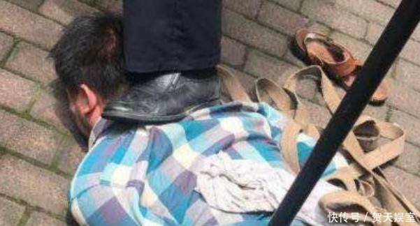 儿子被砍死,受害人妈妈强忍泪水,只希望能照亮