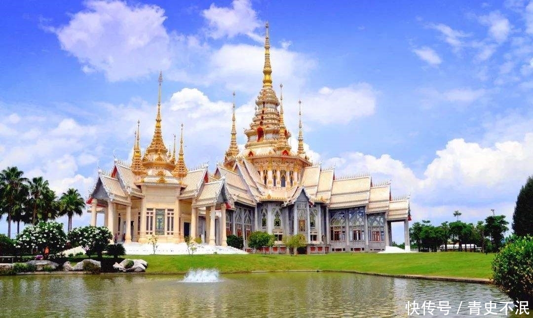 泰国旅游景点照片真实 t011b6e79fed7557e44.jpg