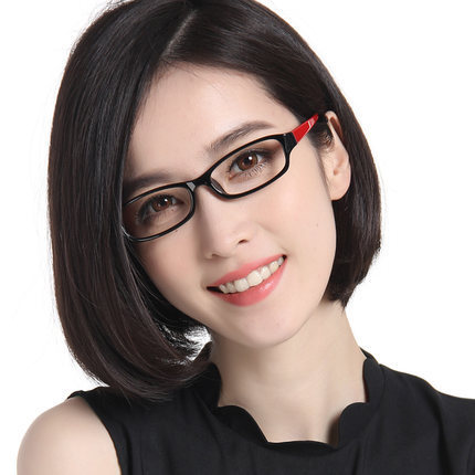 欣蕾眼镜短发女模特叫什么