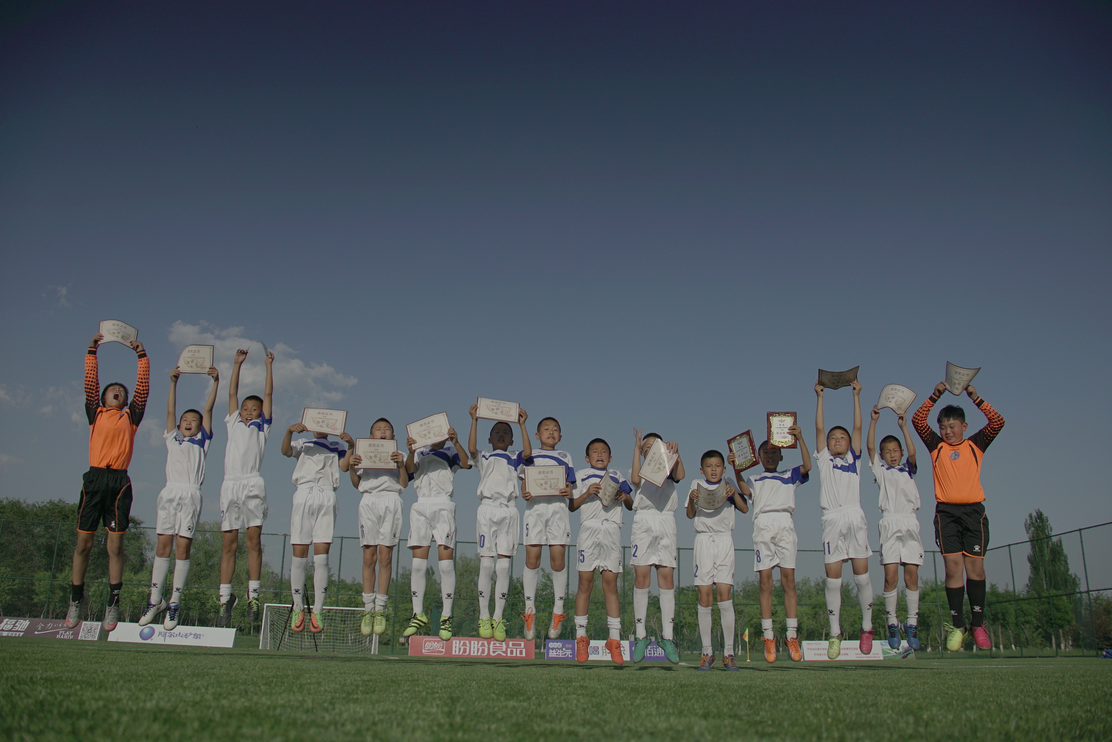 足球之星,绽放鹿城 -全国青少年足球冠军杯赛包