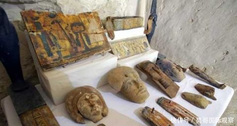 埃及发现贵族墓葬 出土保存完好女性木乃伊