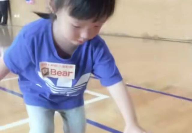 欧弟陪女儿jojo参加幼儿园运动会, 感慨还是家长