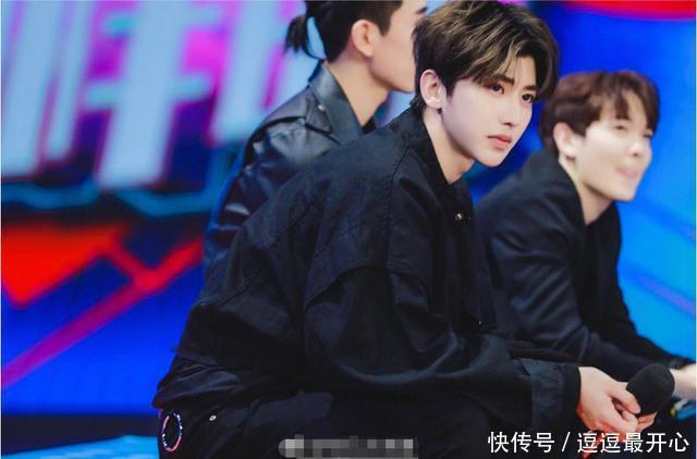 蔡徐坤在《快乐大本营》上说一段话,微博的粉