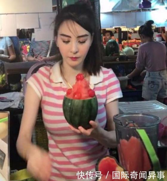 西施走红,肤白貌美,顾客大多都是为她而来的中