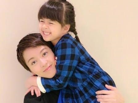 王英杰是谁的女儿 t0122f3c8a5fab9b139.jpg