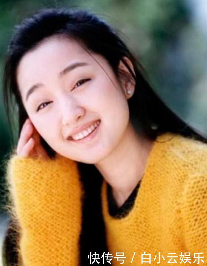 47岁的杨钰莹依旧少女感十足,天然美真的是美