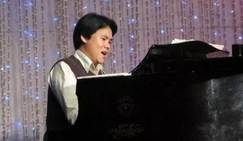 《著名男高音歌唱家杨阳，从26楼一跃而下，留下2个可怜孩子７