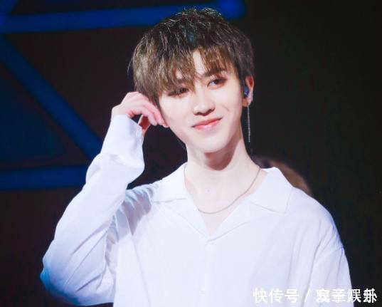 众明星人设崩塌捐款排名曝出真相,韩红排第二