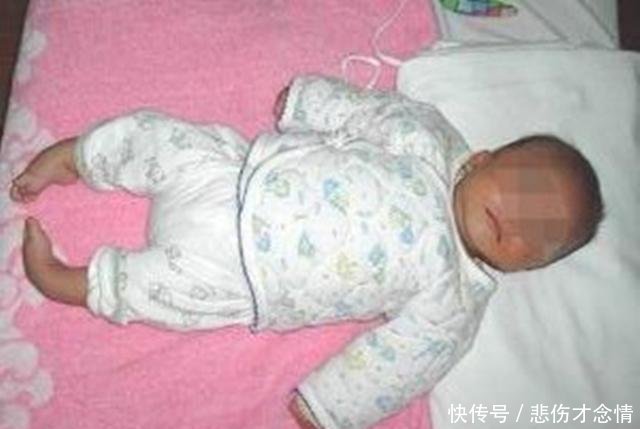 一岁宝宝被诊断为脑瘫,只因妈妈爱在枕头下放