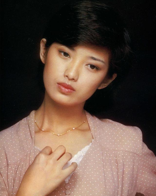 同为私生女 为何山口百惠成为巨星?小龙女吴卓林却落魄街头