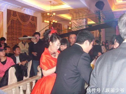 赵本山小女儿球球人气飙升,大女儿赵玉芳却鲜