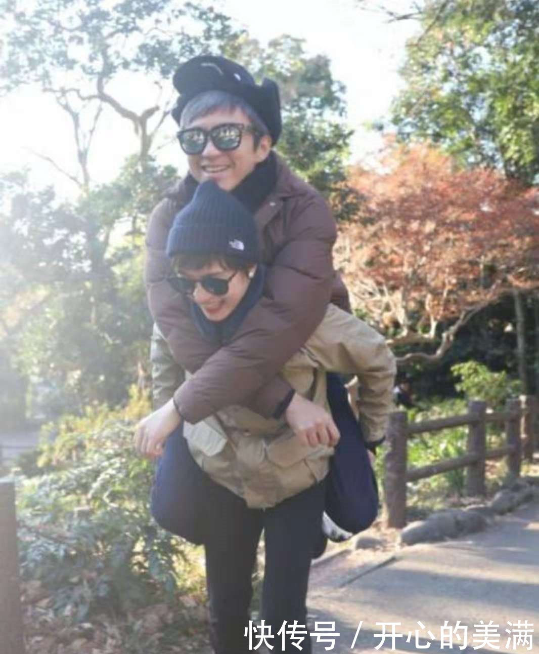 孙俪怀第三胎现身医院,邓超开心的在活动现场