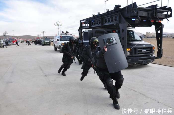为何当兵更愿意去解放军, 而不愿意当武警! 武