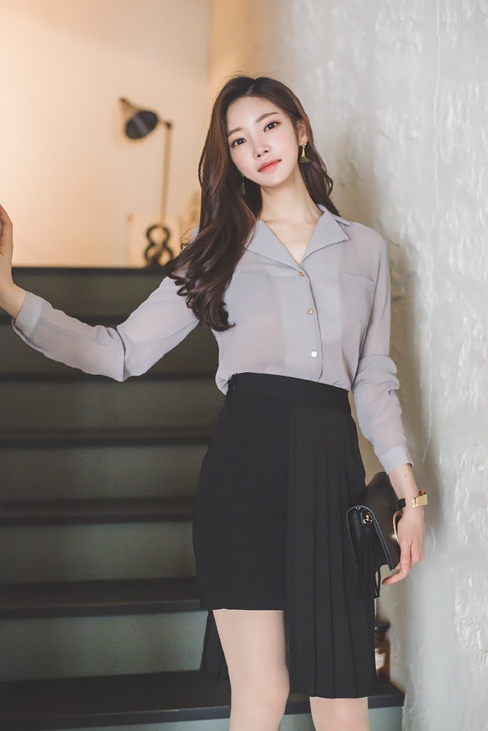 a美女利落的美女大气,职业装显温婉气质,精致典丑美女配图男图片
