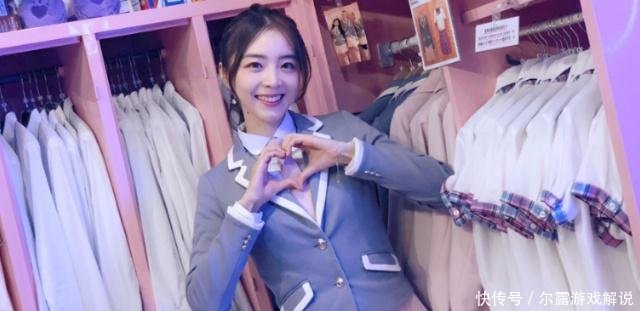 LPL工作人员回收Flag,Rita泳装样式粉丝已选好